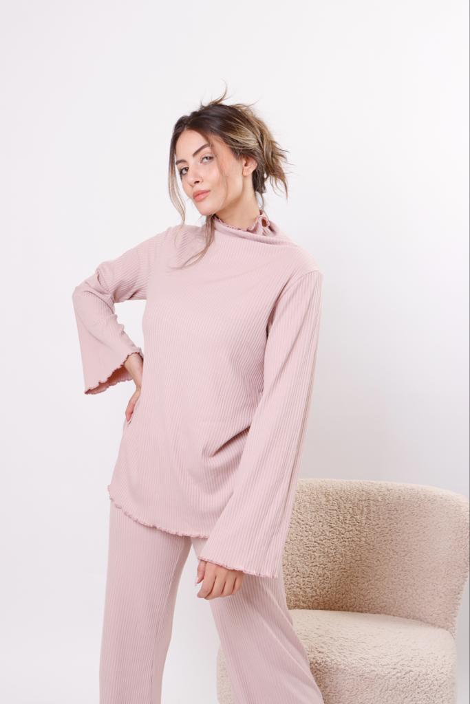 Light pink knitted set