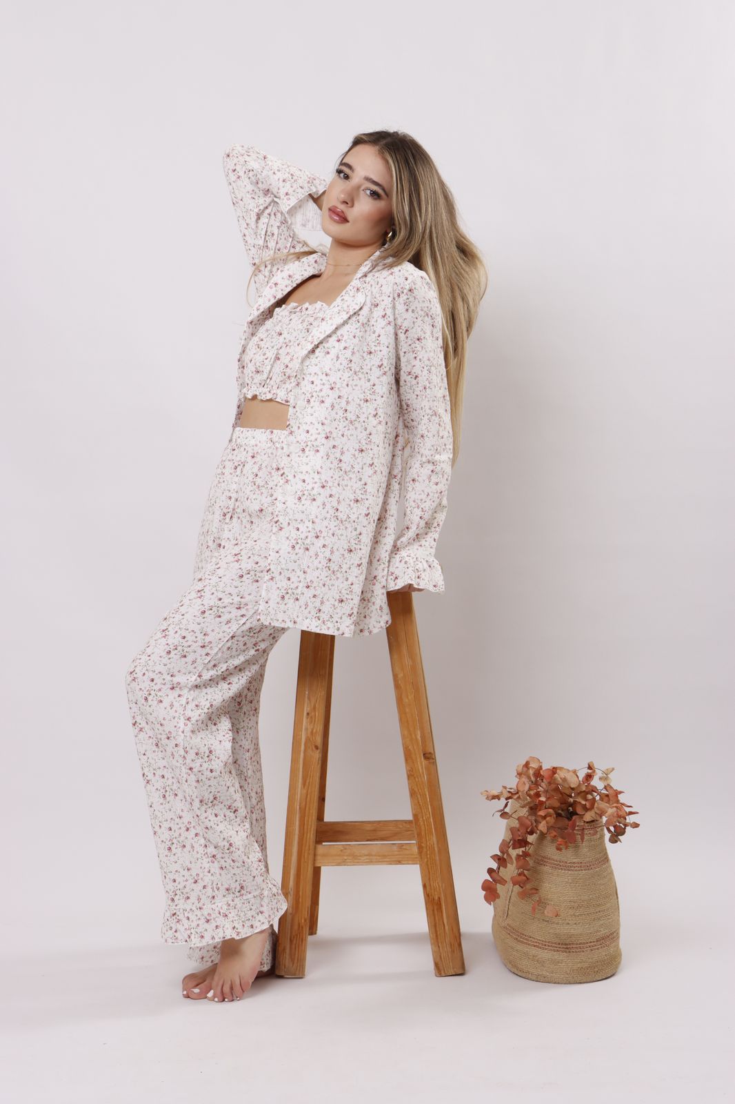 Whispering Roses ruffle set