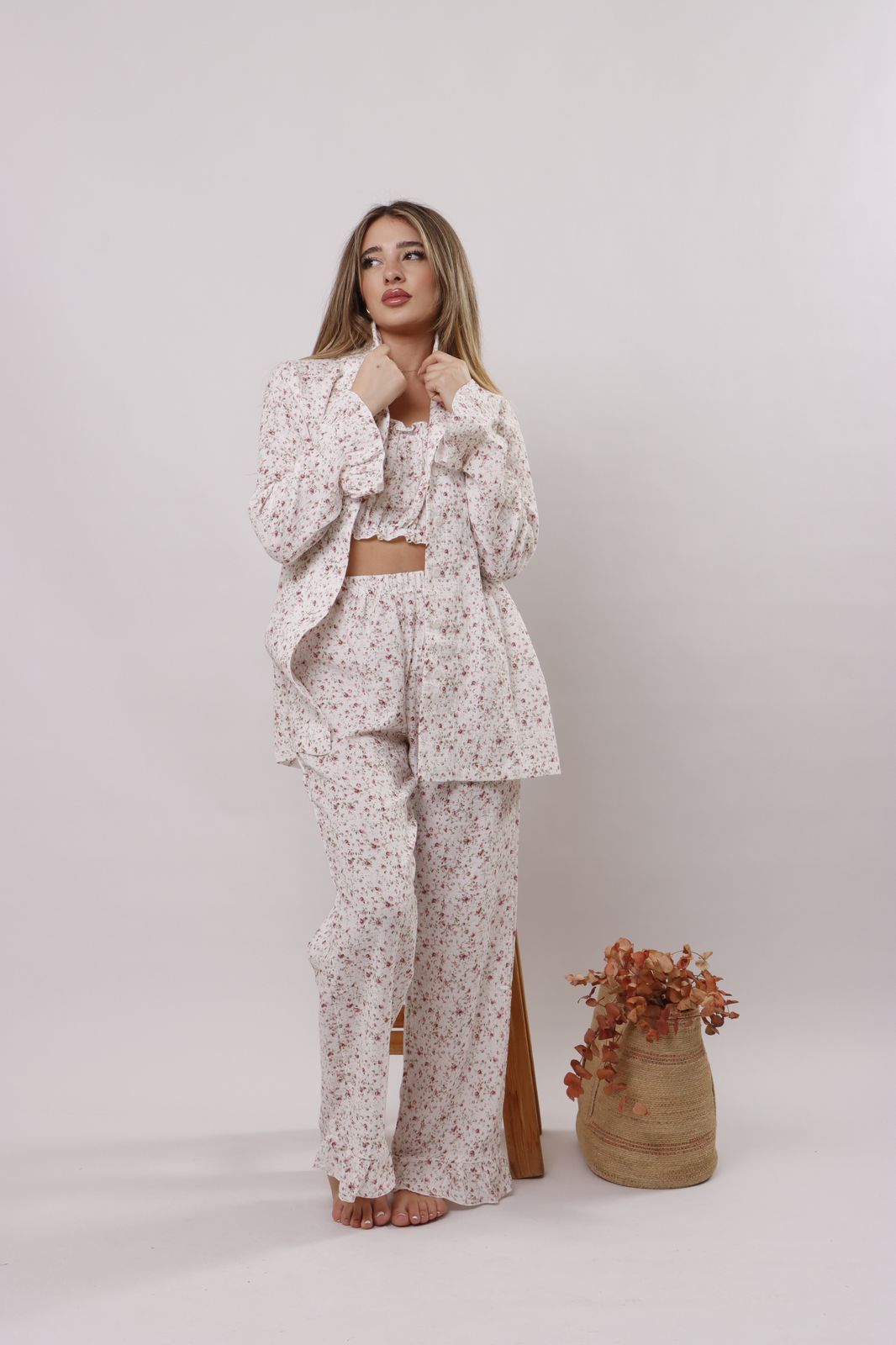 Whispering Roses ruffle set