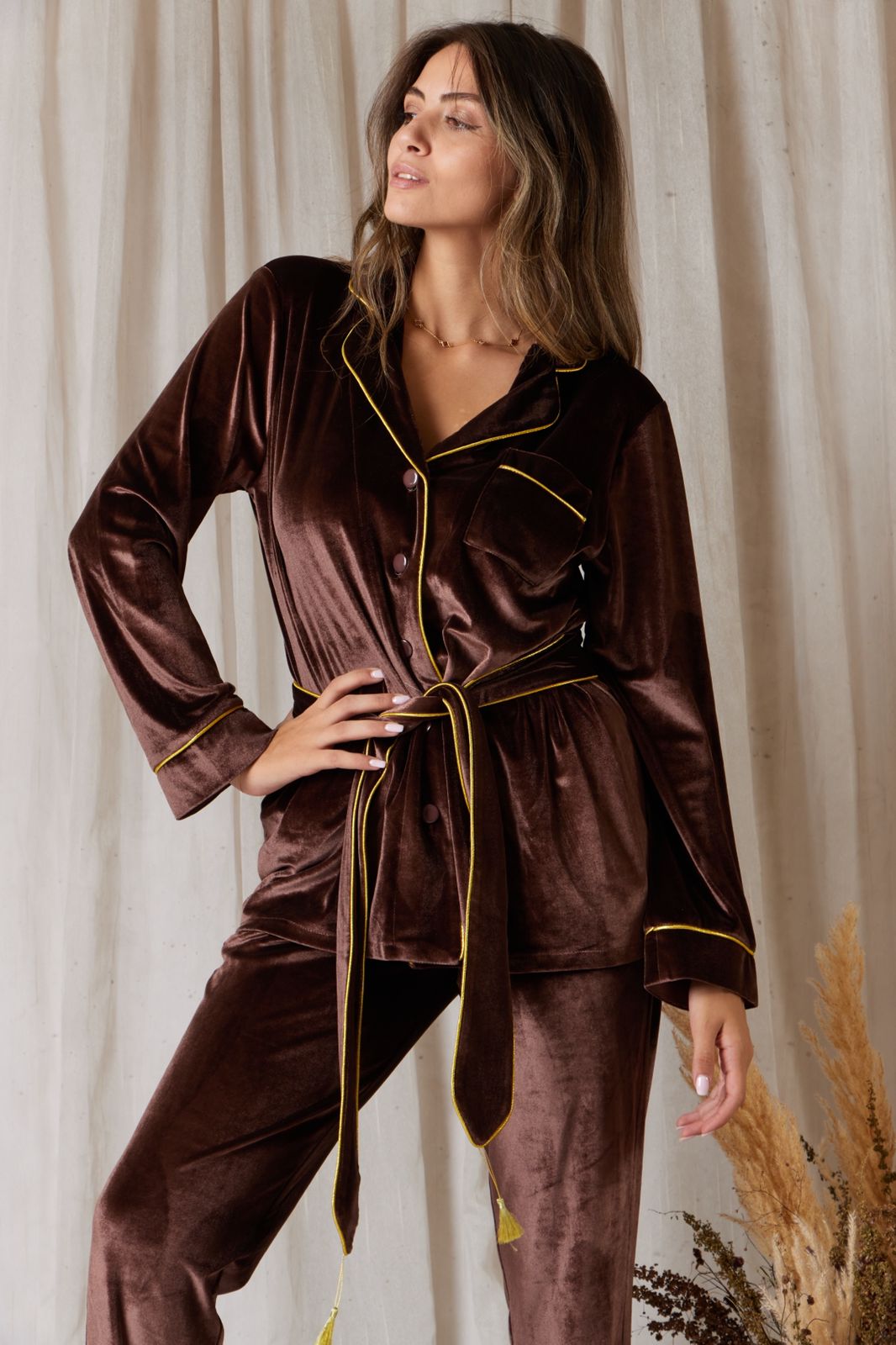 Chocolate brown velvet js
