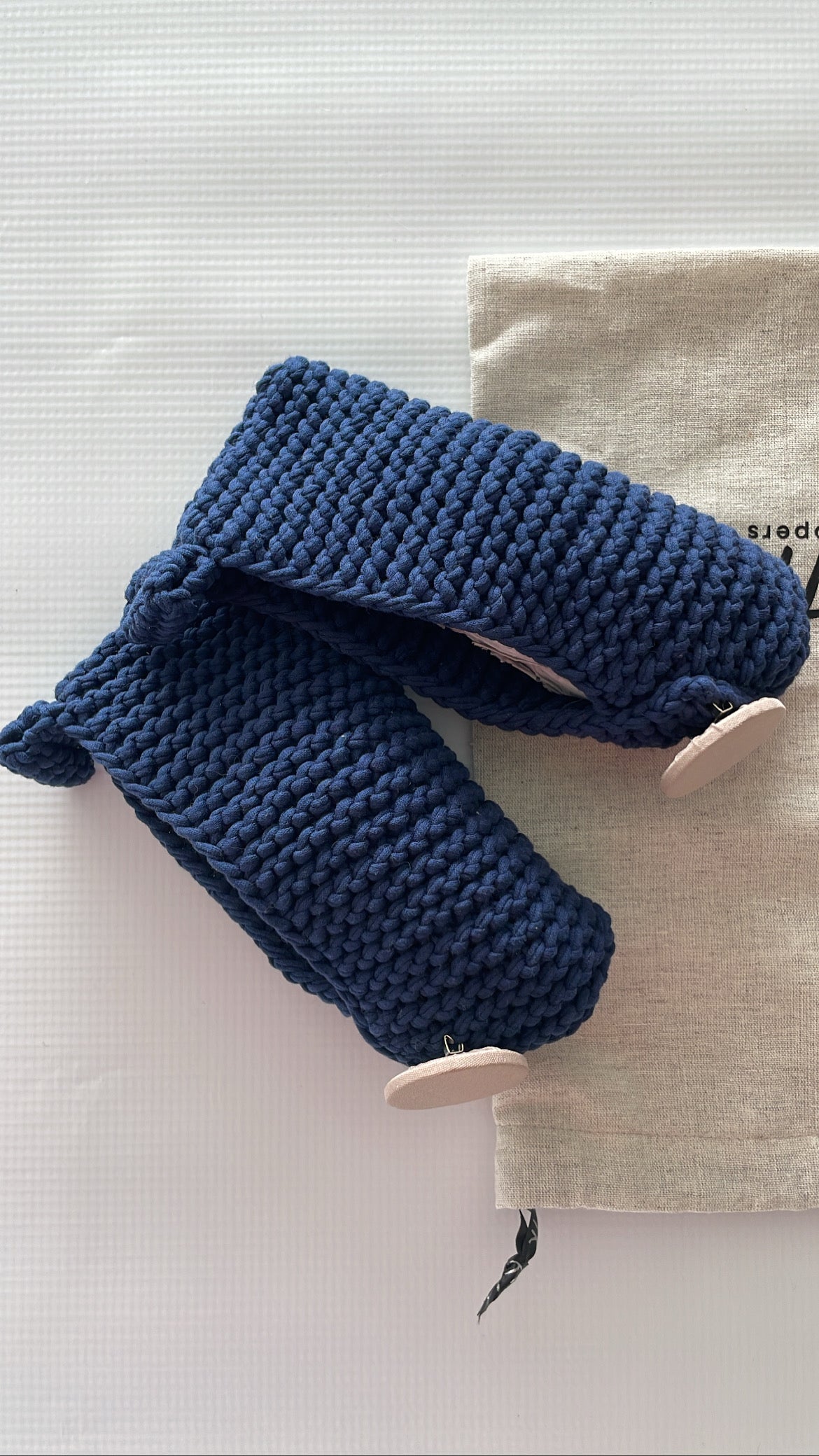 Navy blue fabric button slippers